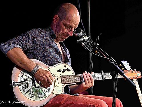meldorfer kulturbonsche: McEbel - Oneman Bluesband