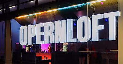 opernloft-poi-eingang-c-inken-rahardt-web-2500x1500