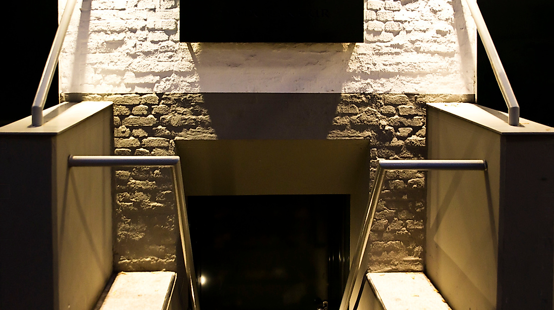 inner-sanctum_front_c-2018_tschreiber