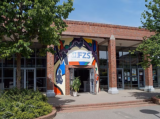 Main entrance Freizeitzentrum Schnelsen