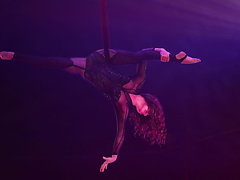 Romance - The Show  - die große Show im kleinen Zelt