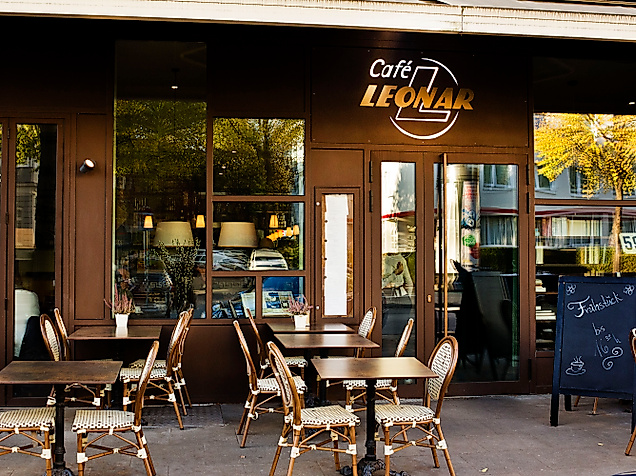 cafe-leonar_front_c-2018_tschreiber