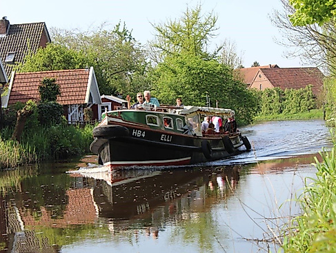 Bootstouren auf Lühe und Elbe mit der Barkasse ELLI
