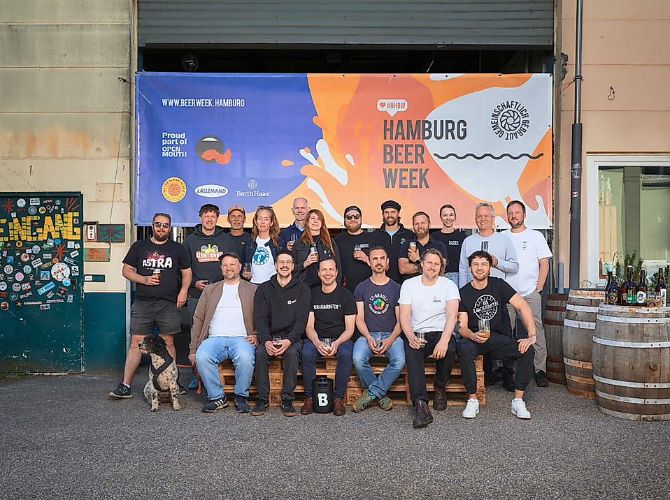 16 Brauer:innen präsentieren sich geschlossen für die Hamburg Beer Week 2025