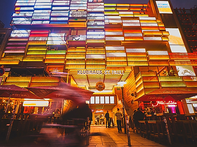 bahnhof-pauli-im-klubhaus-c-dam-thisisjulia-photography-web-2500x1500