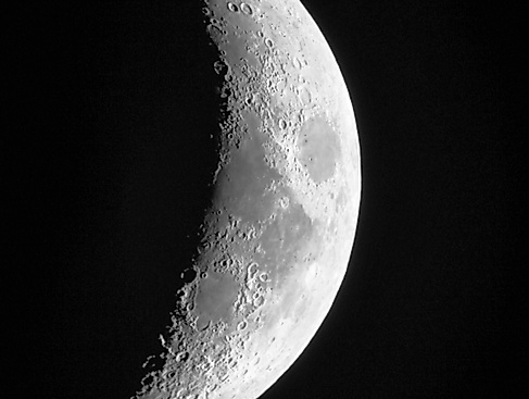 Mond mit Terminator (die Tag- Nachtgrenze)