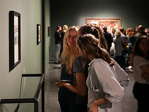 Young Member: Chez Amis - F.C. Gundlach. You´ll Never Watch Alone