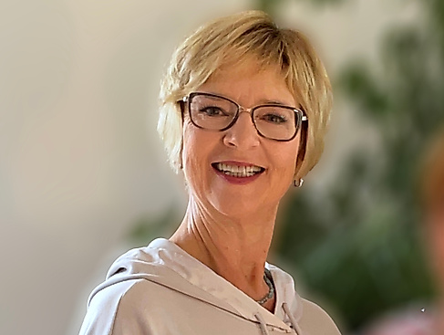 Liane Maria Ditze lädt in das charakterperle Atelier ein.