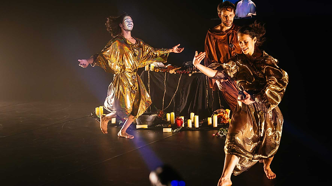 things_falling_59_c_simon_wachter