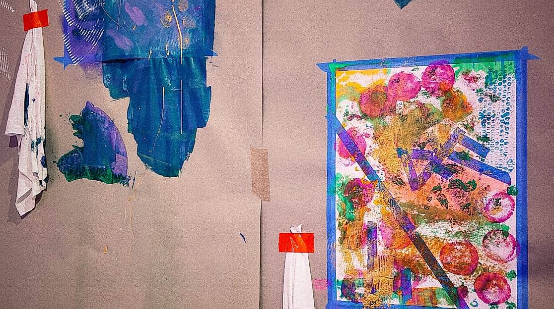 kleine und große Künstler zusammen