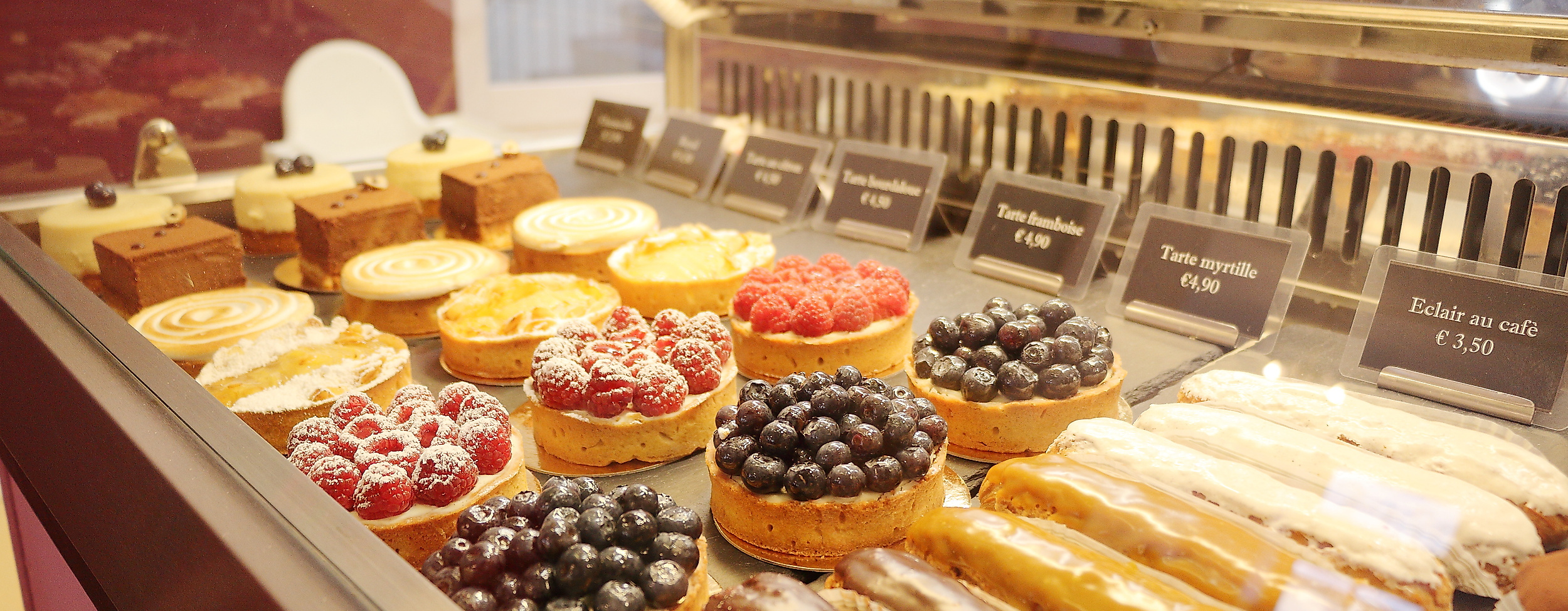 eclair-au-cafe_kuchentheke_c-2018-hamburg-tourismus-gmbh-johanna-nickel_01