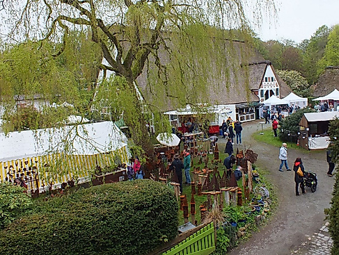 Kunsthandwerkermarkt im Taubenhof