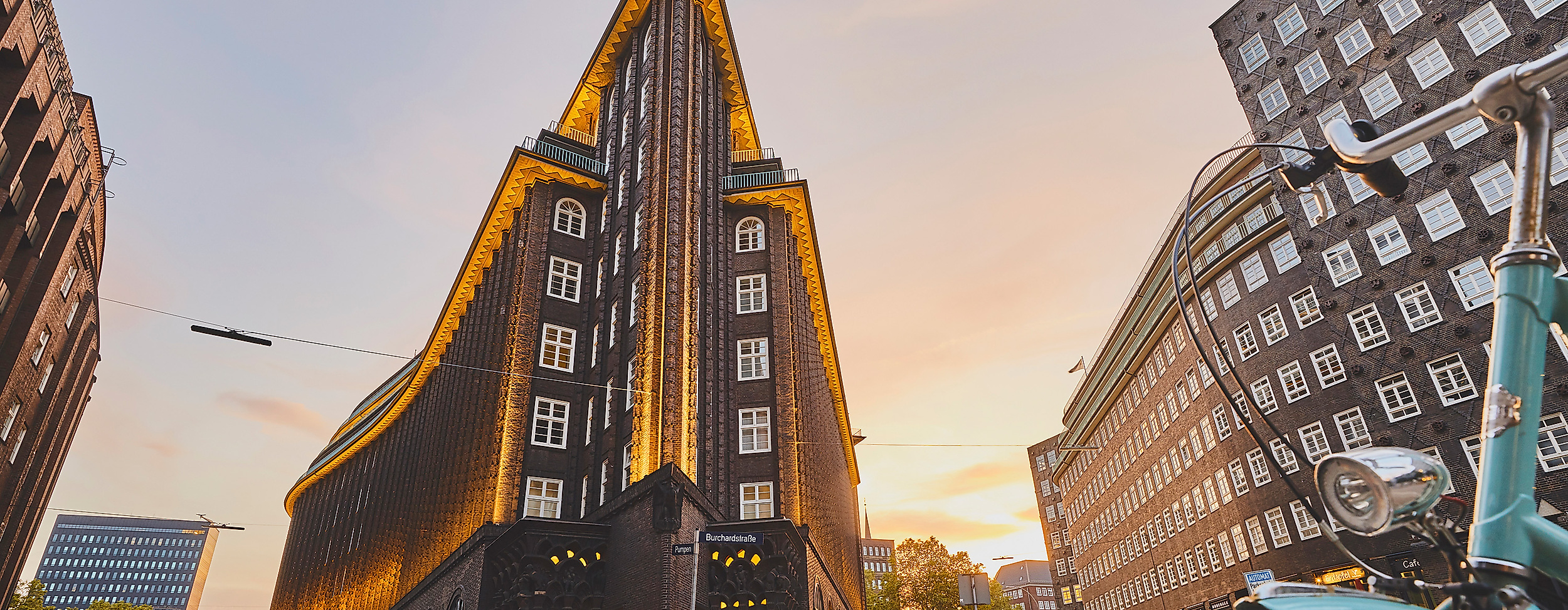 chilehaus-nachtaufnahme_c-2019-thisisjulia-photography-6