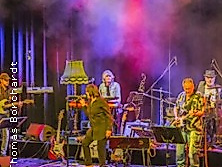 Sommerabend auf dem Burghof