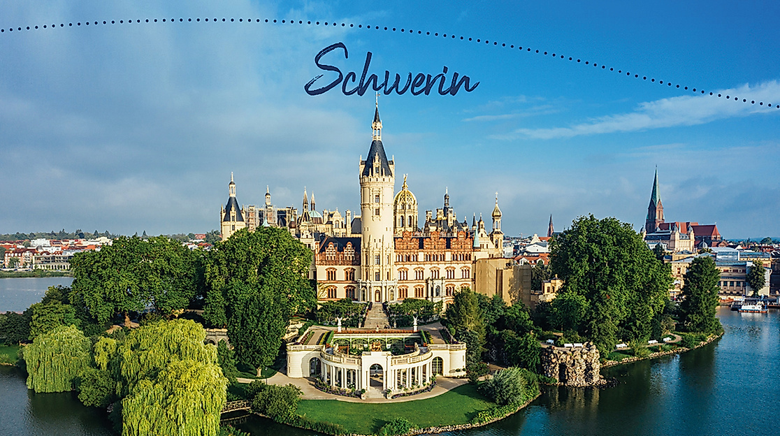 Schloss in Schwerin am Wasser
