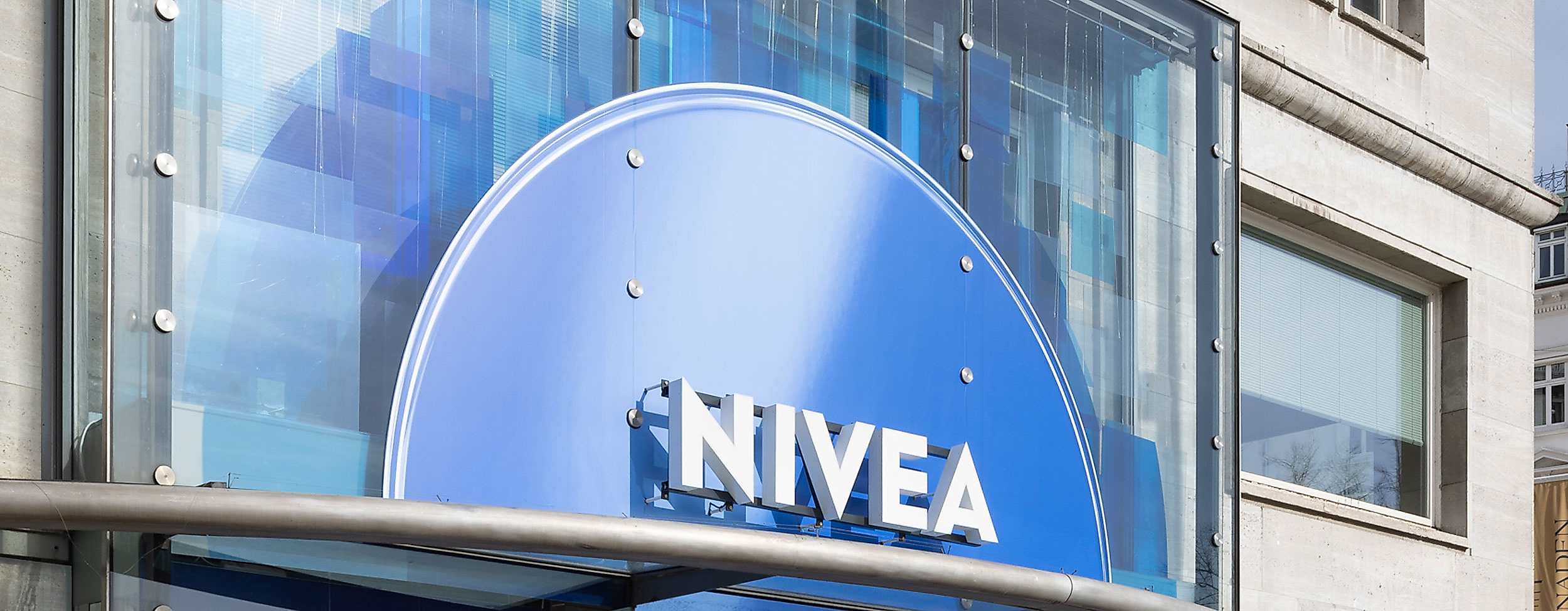 poi-2500x974_Nivea_Haus