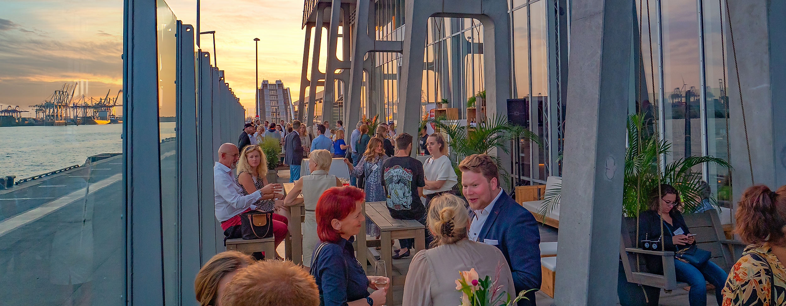 opernloft-poi-terrasse-c-inken-rahardt-web-2500x1500