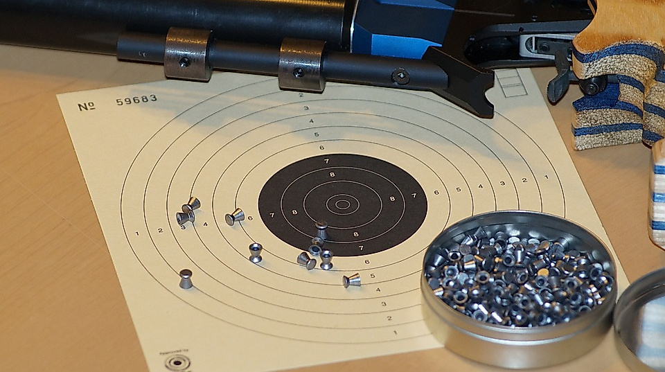 Pixabay_Brigitte_Klenner_air-pistol-479428_960_720
