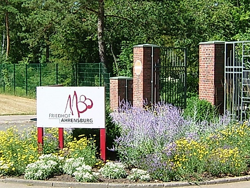 25-05-14 Friedhof Friedhof Ahrensburg
