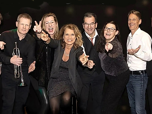 HotStaff - Bandfoto ohne Logo