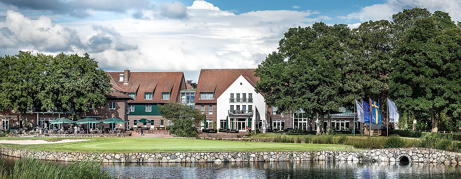 treudelbar_aussenansicht_c-steigenberger-hotel-treudelberg