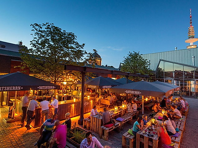 Nightlife in Hamburg im Sommer
