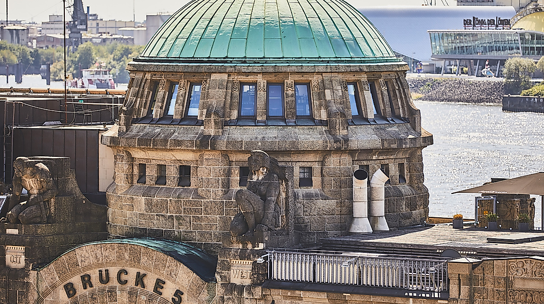 Touristinformation an den Landungsbrücken Hamburg