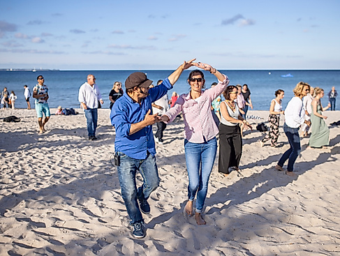 salsa-on-the-beach-2022-wwwluebecker-bucht-ostseede3