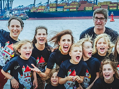 Galli-Theater-Hamburg_Tshirts_Fortgeschrittene_Slider-2048x682