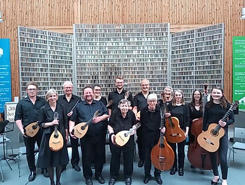Konzert mit dem Zupforchester Saitenwind