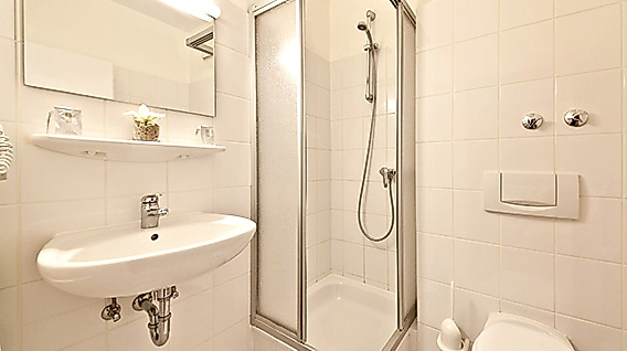 Novum Hotel Hagemann Hamburg Hafen: Bad
