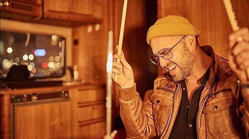 Cosmo Klein & The Campers - Jumping Bird Tour
