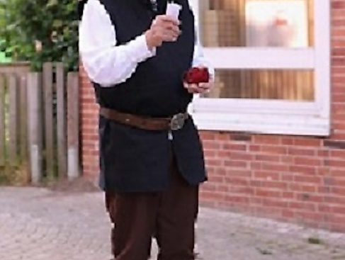 Historische Ortsführung mit dem Dorfausrufer Hannes als Vespertour