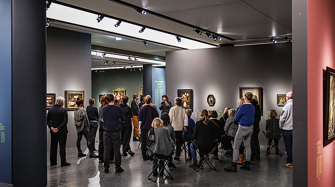 Kunst im Kontext: Wer trägt das Kind?