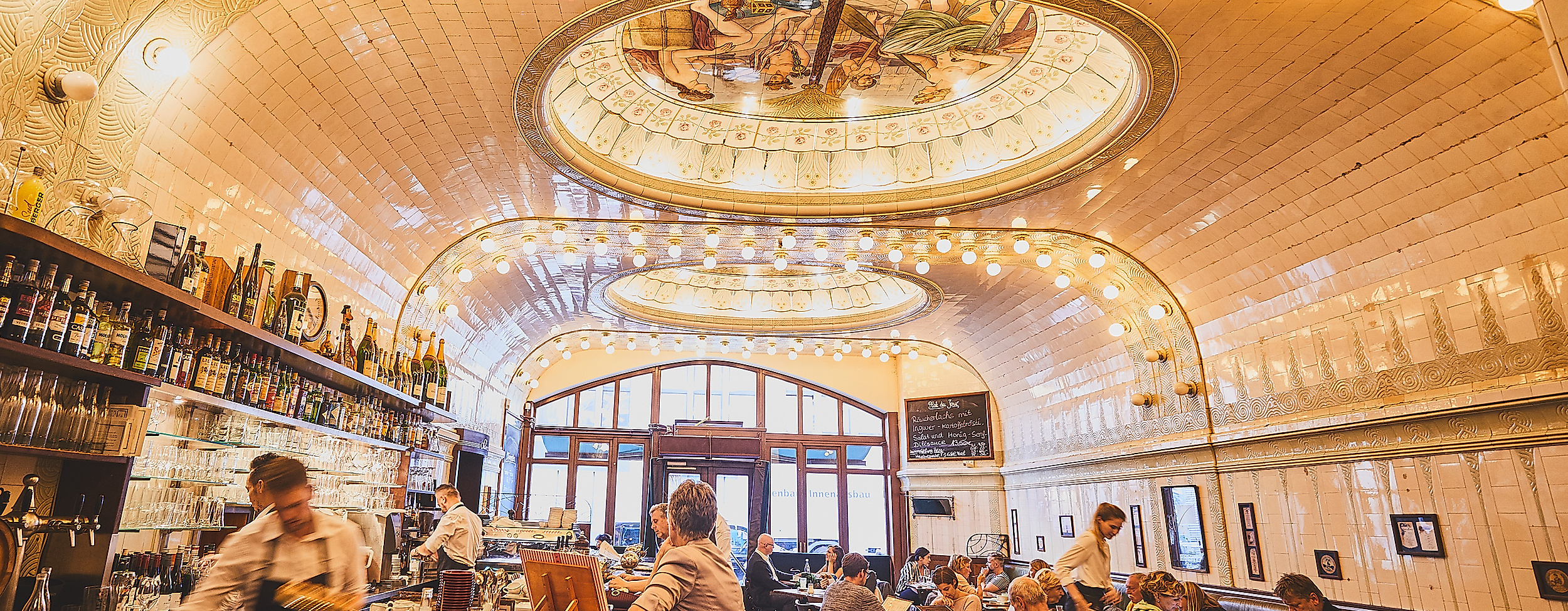 cafe-paris_c-2018-thisisjulia-photography-6