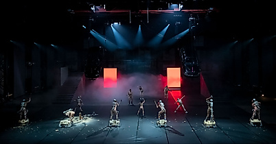 web-kampnagel-divine_comedy_1_credits_katja_illner-2500x1500