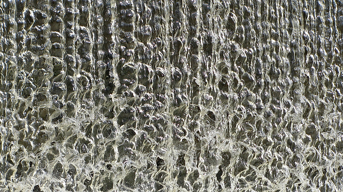 wasserfall-schleuse_c-pixabay-jingoba