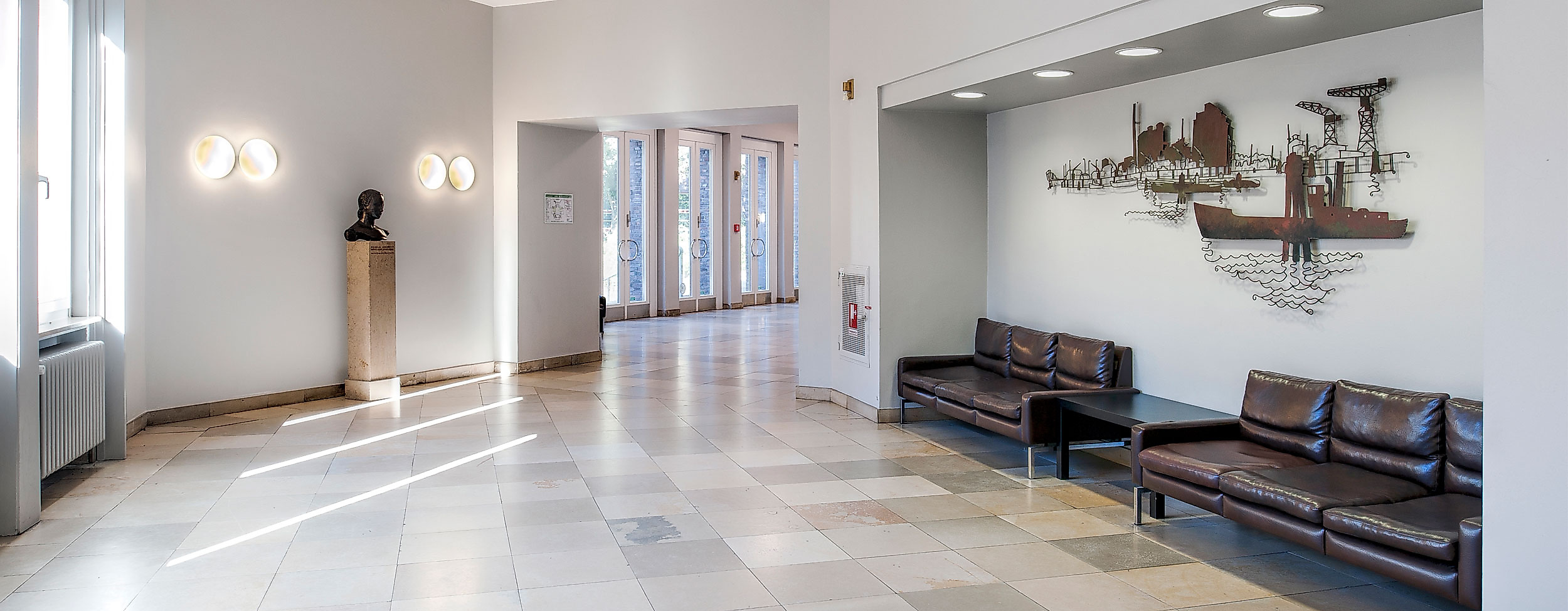 Entrance hall Friedrich-Ebert-Halle
