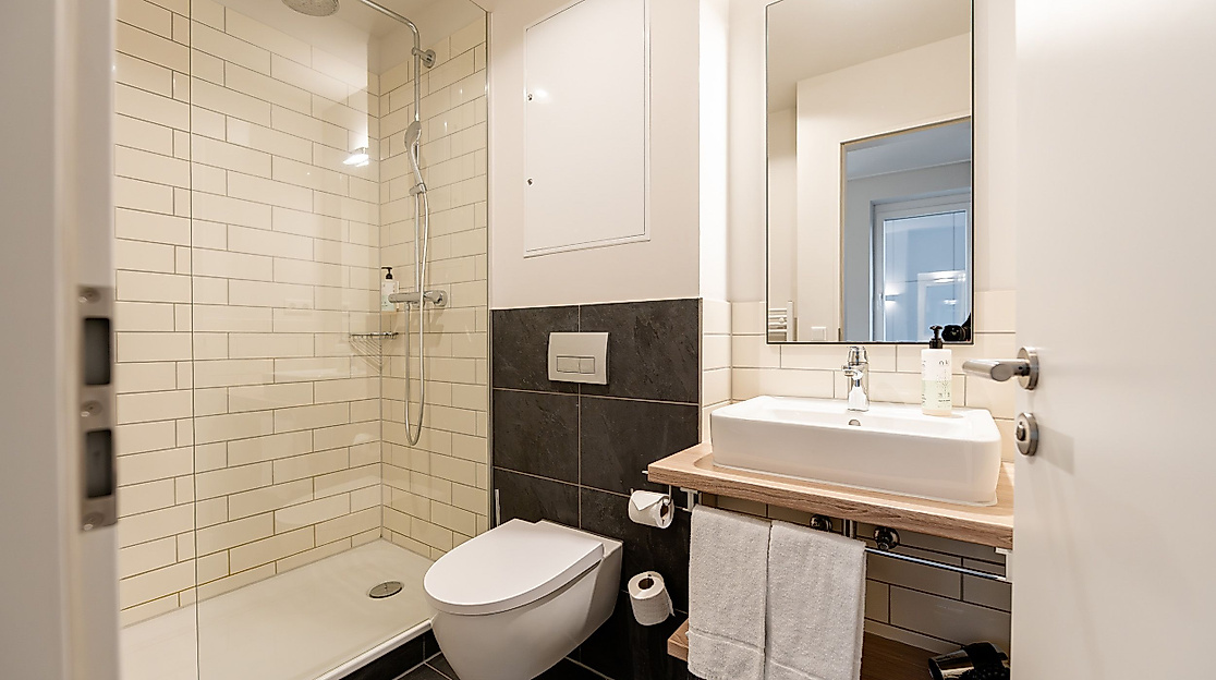 sylc. Apartmenthotel GmbH Hamburg: BACHELOR PLUS Bad