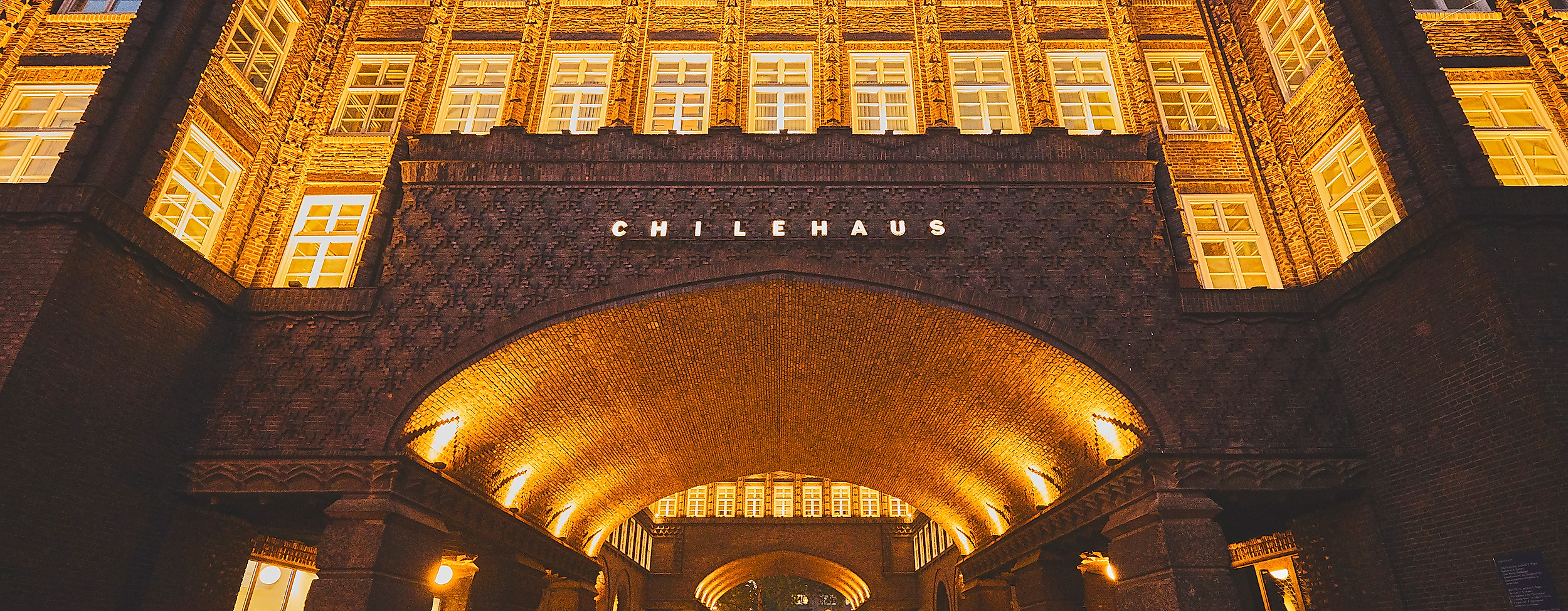 chilehaus-nachtaufnahme_c-2019-thisisjulia-photography-19