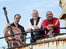 8 to the Bar Trio