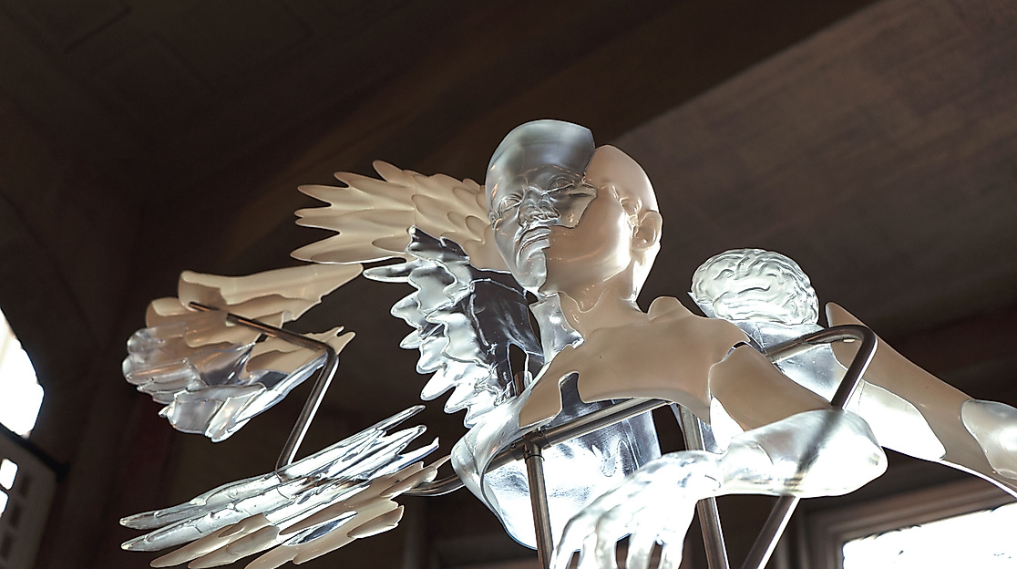 Detailaufnahme der Skulptur Überflüchtling von Sudabe Yunesi