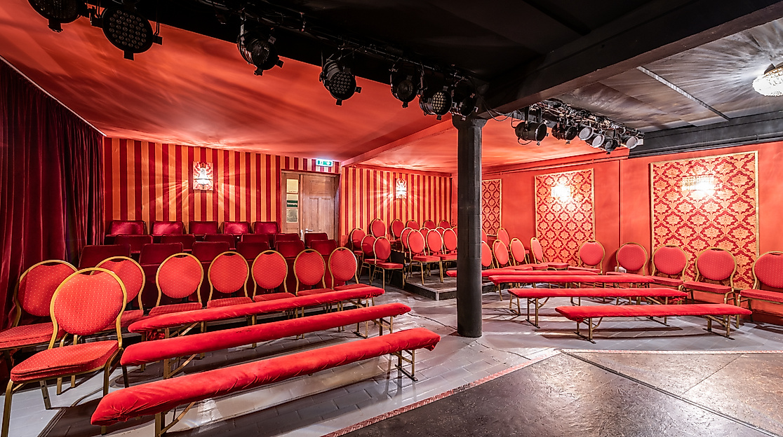 hoftheater-ottensen-innen_2cbenedikt_baier