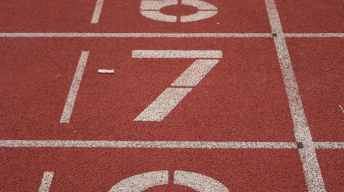 Neutral Bild Leichtathletiklaufbahn - CR Hannahpirnie auf Pixabay