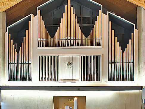 Die mit Mitteln der Deutschen Stiftung Denkmalschutz grundrenovierte Orgel von Sankt Gabriel nach der Renovierung
