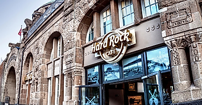 HRC-Entrance-c-Hard-Rock-Cafe-Hamburg