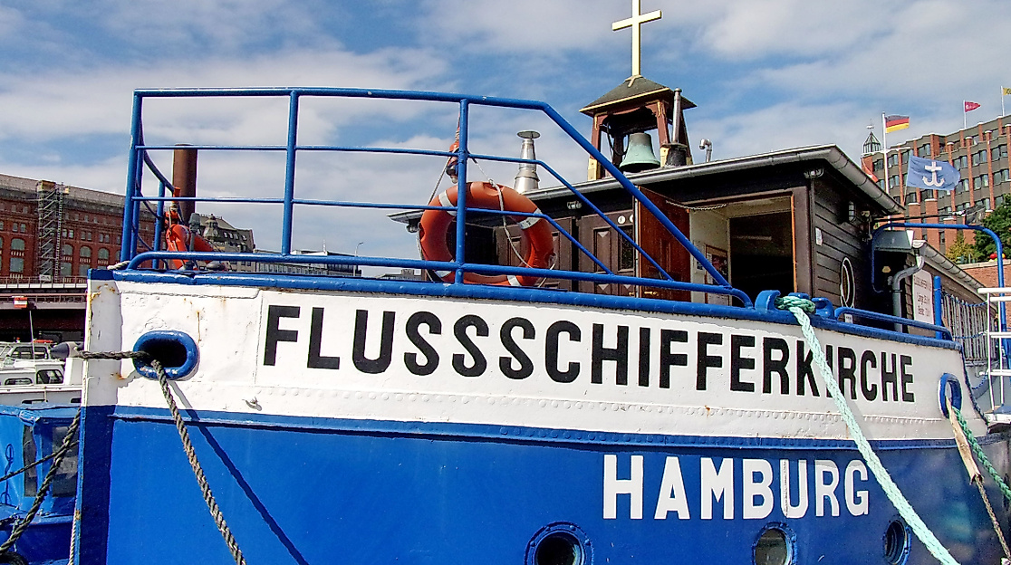 Flussschifferkirche_Hamburg_Hohe_Brücke_2_Copyright_PauliPiratWikimediaCommons