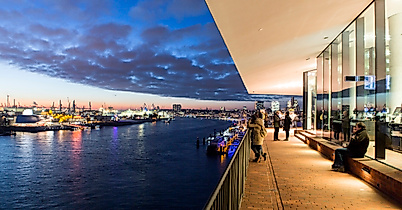 Elbphilharmonie Plaza
