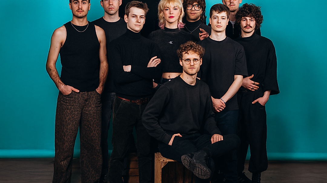 SEARCHING FOR HOME  (JAZZ-POP/FUNK/SOUL)