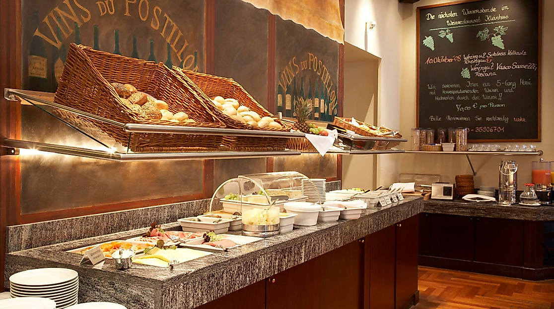 Hotel Baseler Hof Hamburg: Frühstückssaal